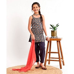 Pine Kids Sleeveless Printed Kurti & Churidar Set With Dupatta - Navy Blue