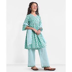 Pine Kids Cotton Three Fourth Sleeves Side Thread Work Kurta & Salwar Set with Dupatta Floral Print - Turquoise