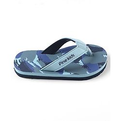 Pine Kids Abstract Print Flip Flops - Blue