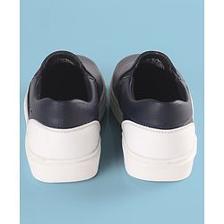 Pine Kids Solid Colour Slip On Casual Shoes - Blue