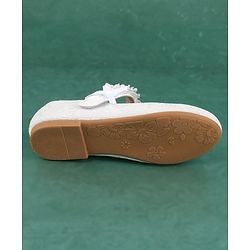 Pine Kids Velcro Closure Bellies with Flower Applique - White