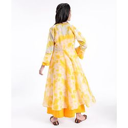 Pine Kids Three Fourth Sleeves Embroidered Tie & Dye Kurti Churidar Set with Shrug - Yellow