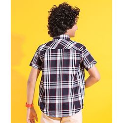 Pine Kids Woven Cotton Knit Half Sleeve Checks Shirt With T Shirt - Black & White