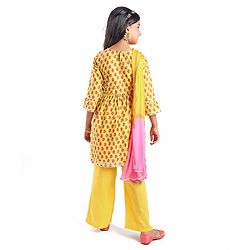 Pine Kids Cotton Woven Three Fourth  Sleeves Kurti & Salwar with Dupatta Floral Print - Yellow