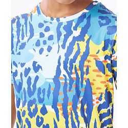 Pine Active Half Sleeves High Stretch T-Shirt Abstract Print - Multicolor
