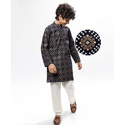 Pine Kids Cotton Woven Full Sleeves  Kurta Pyjama Set Bandhani Print - Black