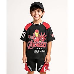 Pine Kids Marvel Single Jersey Knit Half Sleeves Oversized Drop Shoulder Raglan T-Shirt And Shorts Set With Avengers Graphics - Red & Black