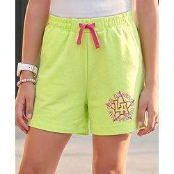 Pine Kids Looper Mid Thigh Shorts With Text Print - Light Green