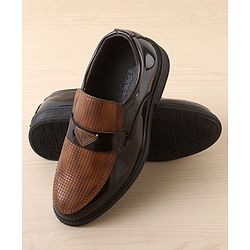 Pine Kids Solid Coloured Formal & Party Wear Shoes - Brown