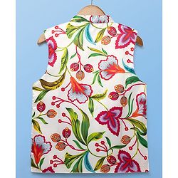 Pine Kids Woven Mandarin Collar Full Sleeves Kurta Pyjama Set With Floral Print & Sequin Detailing Jacket - White