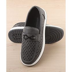 Pine Kids Solid Coloured Formal & Party Wear Shoes - Black
