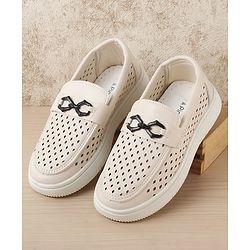 Pine Kids Solid Coloured Formal & Party Wear Shoes - Beige