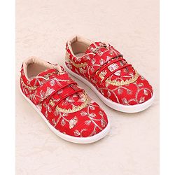 Pine kids Mojaris With Velcro  Closure - Red