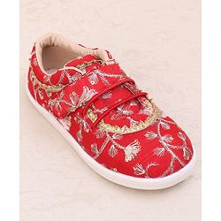 Pine kids Mojaris With Velcro  Closure - Red