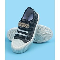 Pine Kids Velcro Closure Casual Shoes With Star Print - Black