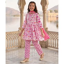 Pine Kids Cotton Woven Three Fourth Sleeves Kurta Salwar & Dupatta Set with Floral Print - Pink