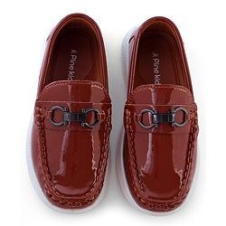 Pine Kids Solid Colour Loafer With 3D Applique - Brown
