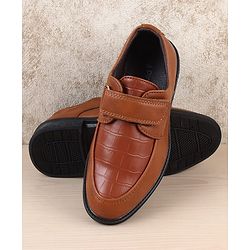 Pine Kids Velcro Closure Solid Oxfords - Brown