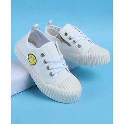 Pine Kids Lace Up Casual Shoes With Smiley Print - White