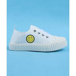 Pine Kids Lace Up Casual Shoes With Smiley Print - White