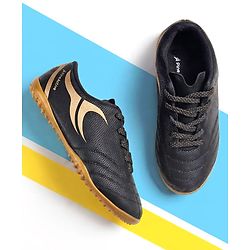 Pine Active Lace Up Football Shoes With Logo Design - White