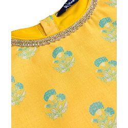 Pine Kids Woven Sleeveless Lehenga Choli Set With Floral Print & Dupatta - White