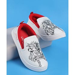 Pine Kids Marvel Slip On Casual Shoes With Avengers Print - White