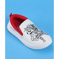 Pine Kids Marvel Slip On Casual Shoes With Avengers Print - White