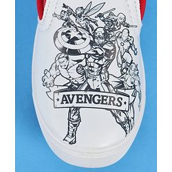 Pine Kids Marvel Slip On Casual Shoes With Avengers Print - White