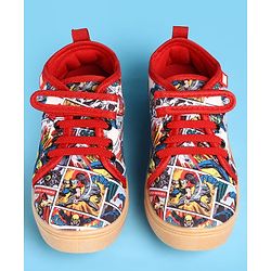 Pine Kids Marvel Slip On Casual Shoes With Avengers Graphics - Multicolor