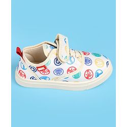 Pine Kids Marvel Slip On Casual Shoes With Avengers Graphics - Beige