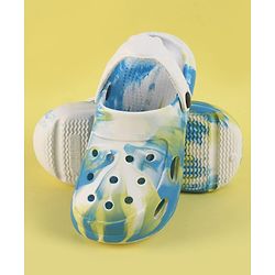 Pine Kids Back Strap Closure Clogs With Abstract Print - White & Light Blue