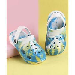 Pine Kids Back Strap Closure Clogs With Abstract Print - White & Light Blue