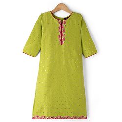 Pine Kids Woven Three Fourth  Sleeves Sequinned & Embroidered Neck Kurti Churidar Set with Dupatta - Light Green