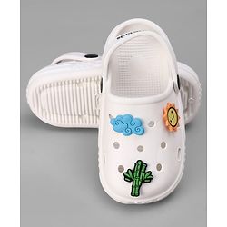 Pine Kids Back Strap Closure Clogs With Applique - White