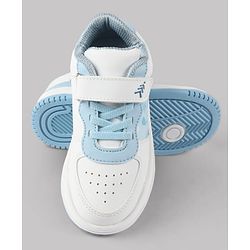 Pine Kids Disney Velcro Closure Casual Shoes With Disney Frozen Princesses Graphic - White