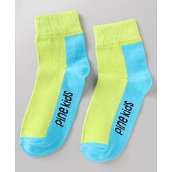 Pine Kids Cotton Mix Knit Ankle Length Socks With Brand Logo Print Set of 5 - Blue, White & Black