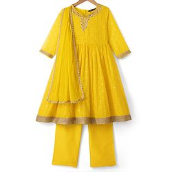Pine Kids Woven Kurti and Pant With Dupatta With Three Fourth Sleeves and Floral Motifs Foil Print in Yellow
