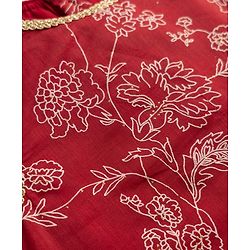 Pine Kids Woven Lehenga Choli and Dupatta with Sleeveless, Full Length and Floral Print in Red