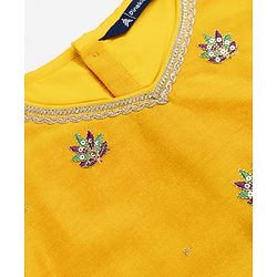 Pine Kids Woven Full Sleeves Choli and Lehenga with Dupatta and Floral Print and Sequins - Yellow