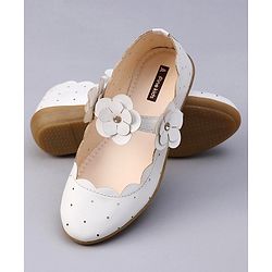 Pine Kids Belly Shoes Floral Applique - White