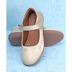 Pine Kids Party Wear Belly Shoes Floral Appliques - Cream