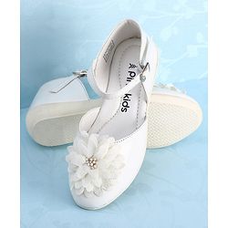 Pine Kids Belly Shoes Floral Applique - Golden