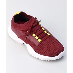Pine Kids Sports Shoes - Maroon