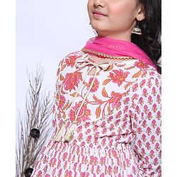 Pine Kids Three Fourth Sleeves Kurti & Dhoti Style Pyjama With Dupatta Floral Print - White Pink