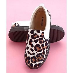 Pine Kids Casual Shoes - White Brown