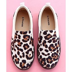 Pine Kids Casual Shoes - White Brown