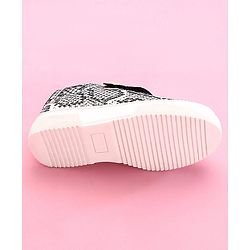 Pine Kids Casual Shoes Animal Print - White Black