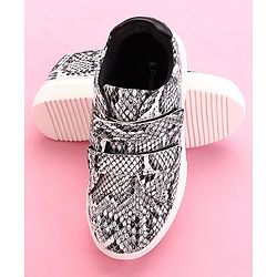 Pine Kids Casual Shoes Animal Print - White Black