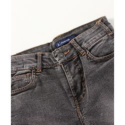 Pine Kids Mid Thigh Shorts With Pockets - Black